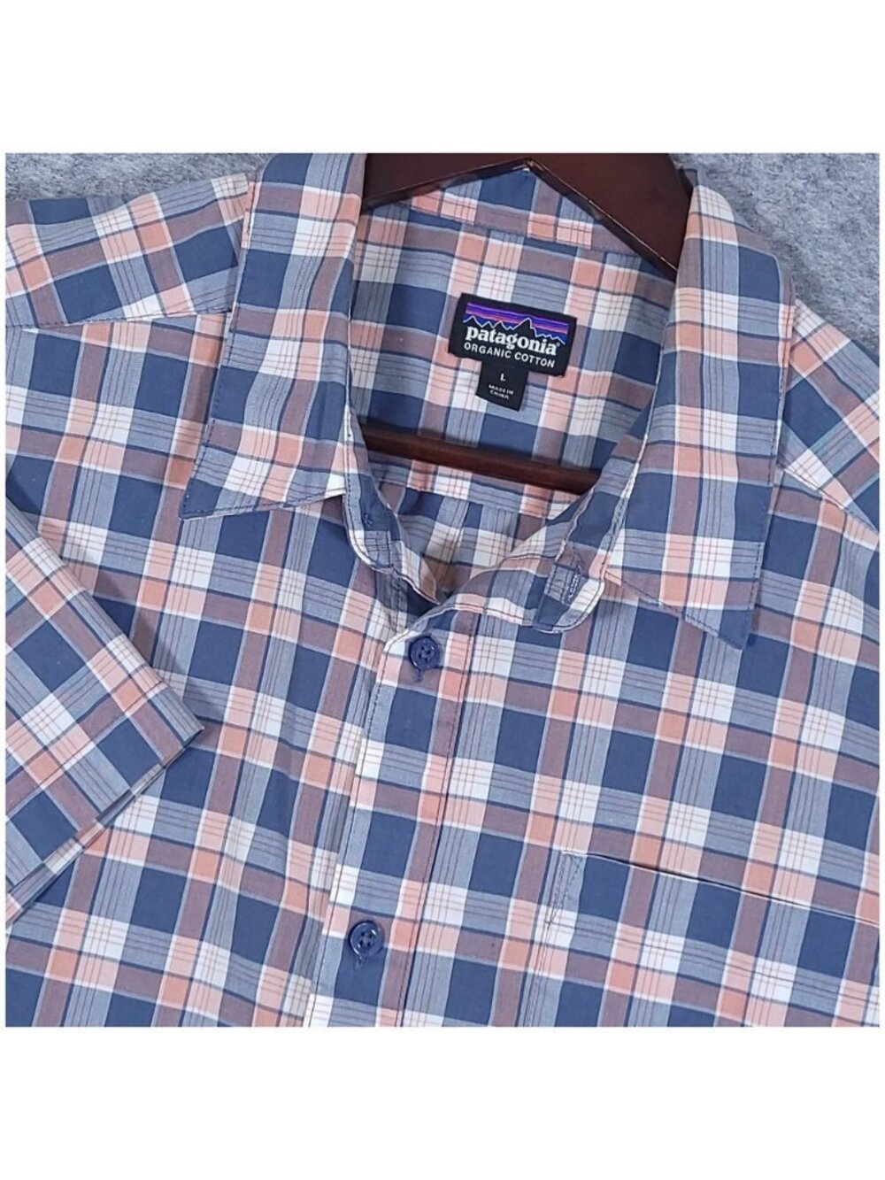 Patagonia Plaid Short Sleeve Button Up Shirt Large Blue Salmon Organic Cotton